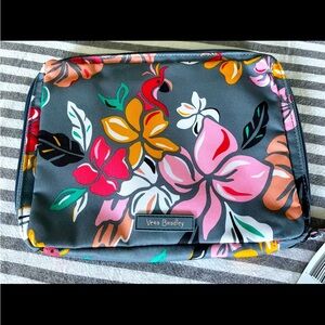 NWT Vera Bradley “Coastal Paradise” baby wipes pouch case.